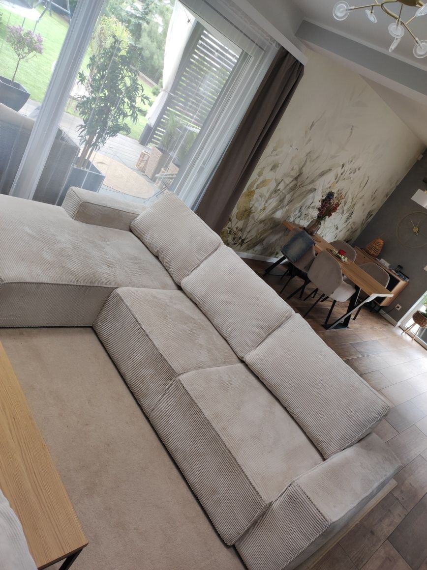 Beżowa sztruksowa kanapa narożnik duży sofa  funkcja spania