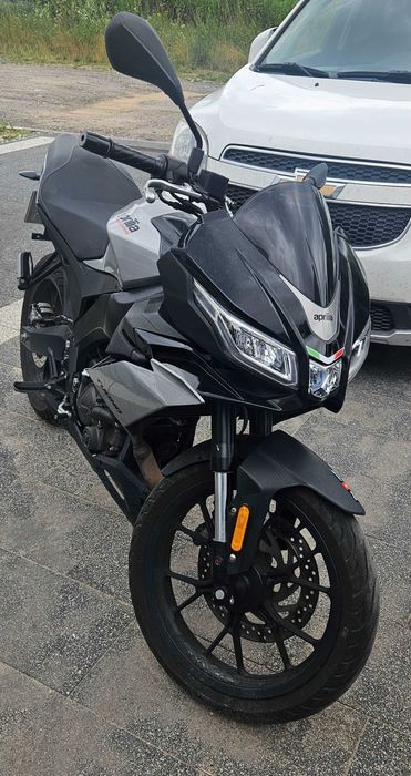Motocykl Aprilia Tuono 125