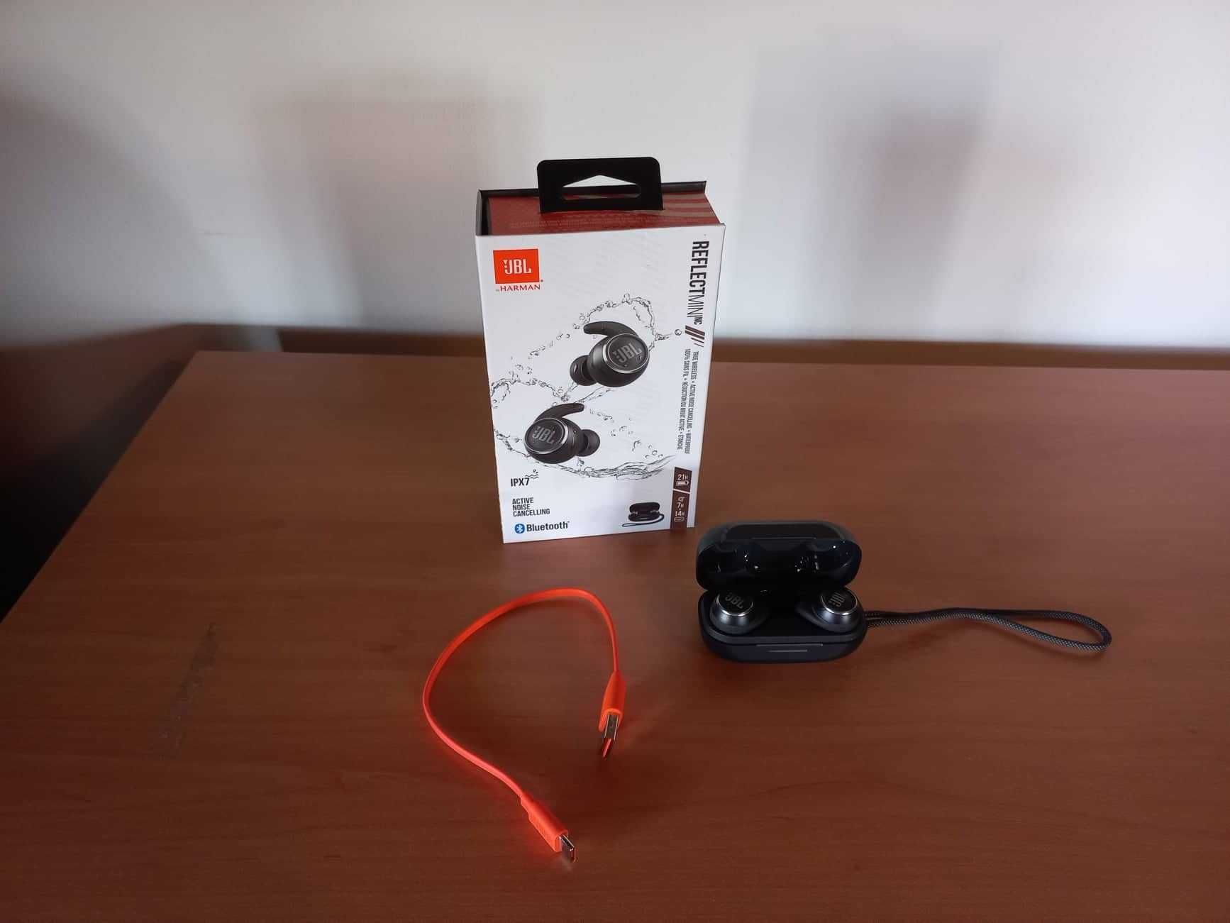 Fones JBL Reflect Mini NC TWS - Como Novos c/Garantia