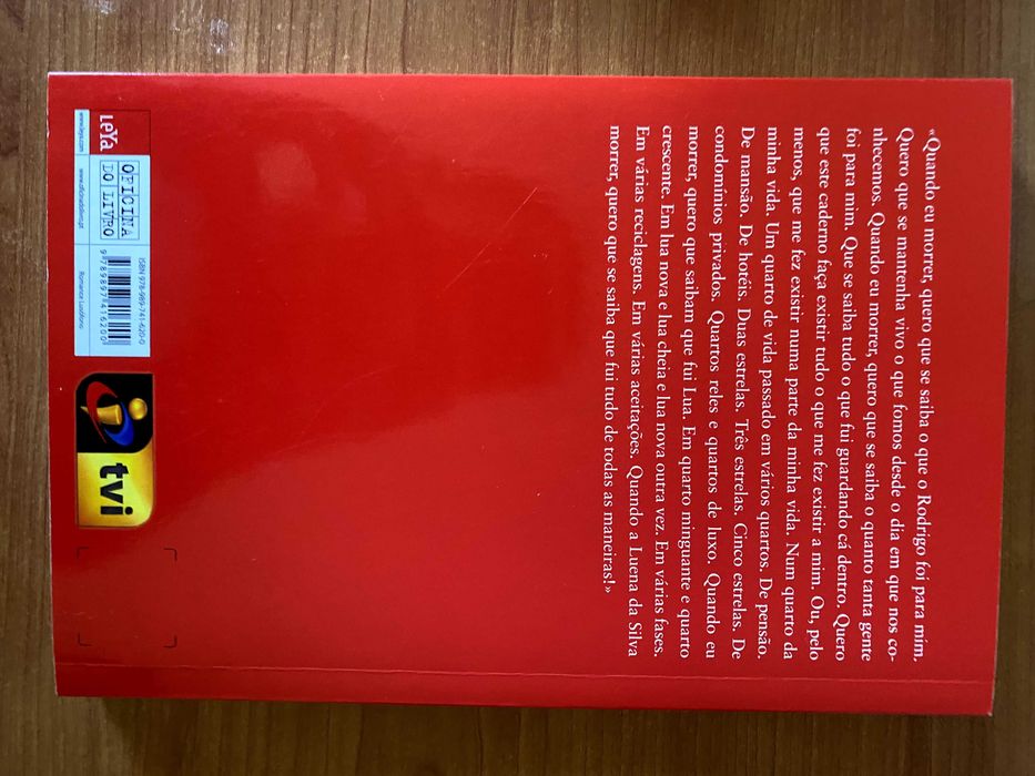 Livro "Um quarto de Luena"- Sara Sampaio Simões