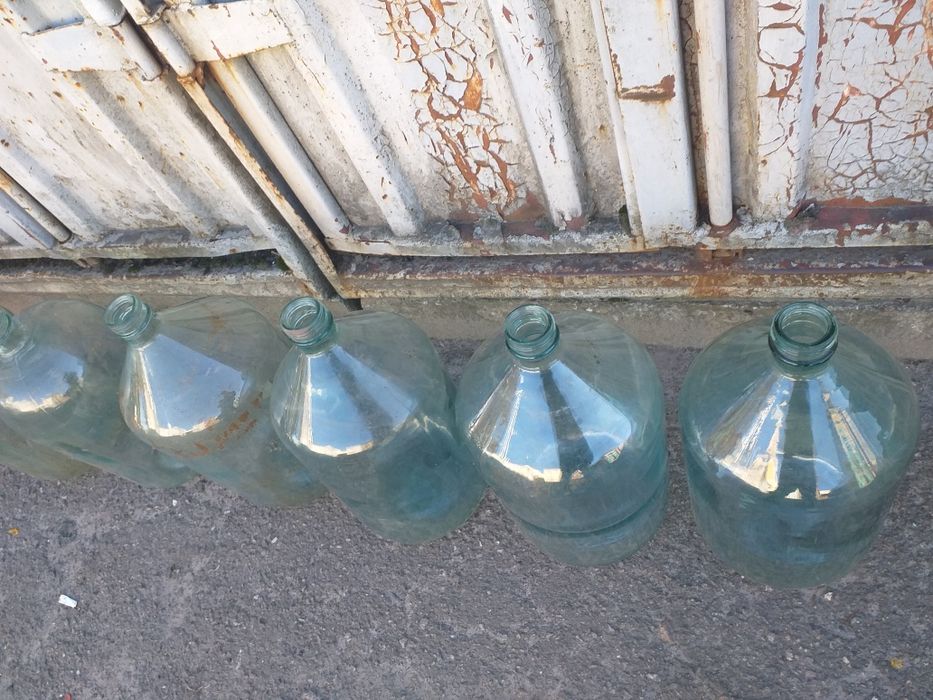 Бутлі бутиля 20л та 10л