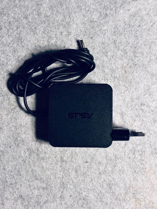Zasilacz laptop Asus ADP-65DW C 4.0x1.35 3.42A 65W (ładowarka)