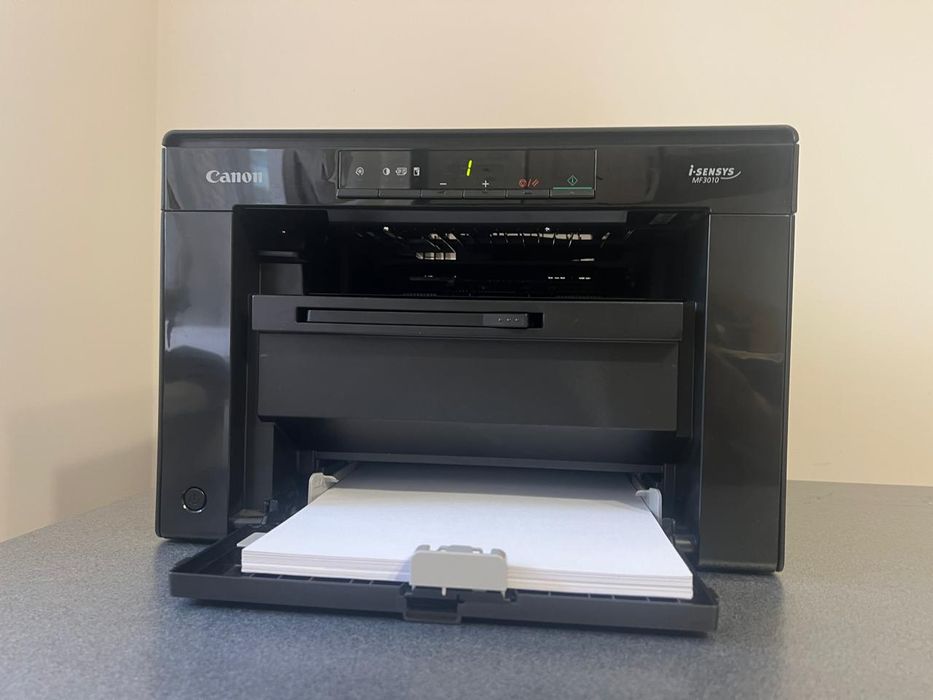 Принтер - ксерокс - сканер Canon I-Sensys MF 3010 практично новий