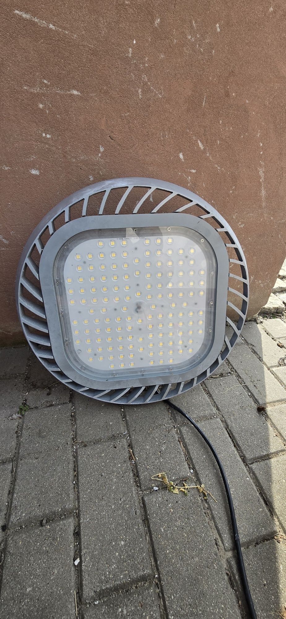 Lampy LED przemysłowe