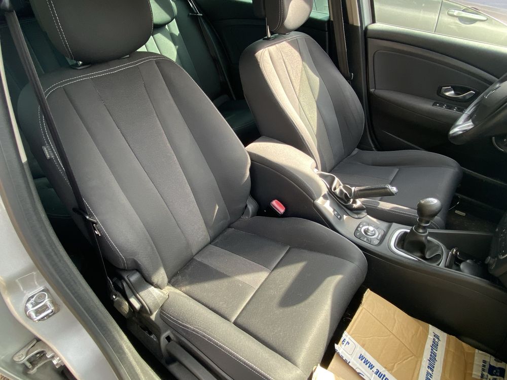 Fotele siedzenia TAPICERKA BOCZKI Skórzane Renault Megane III 3 EU