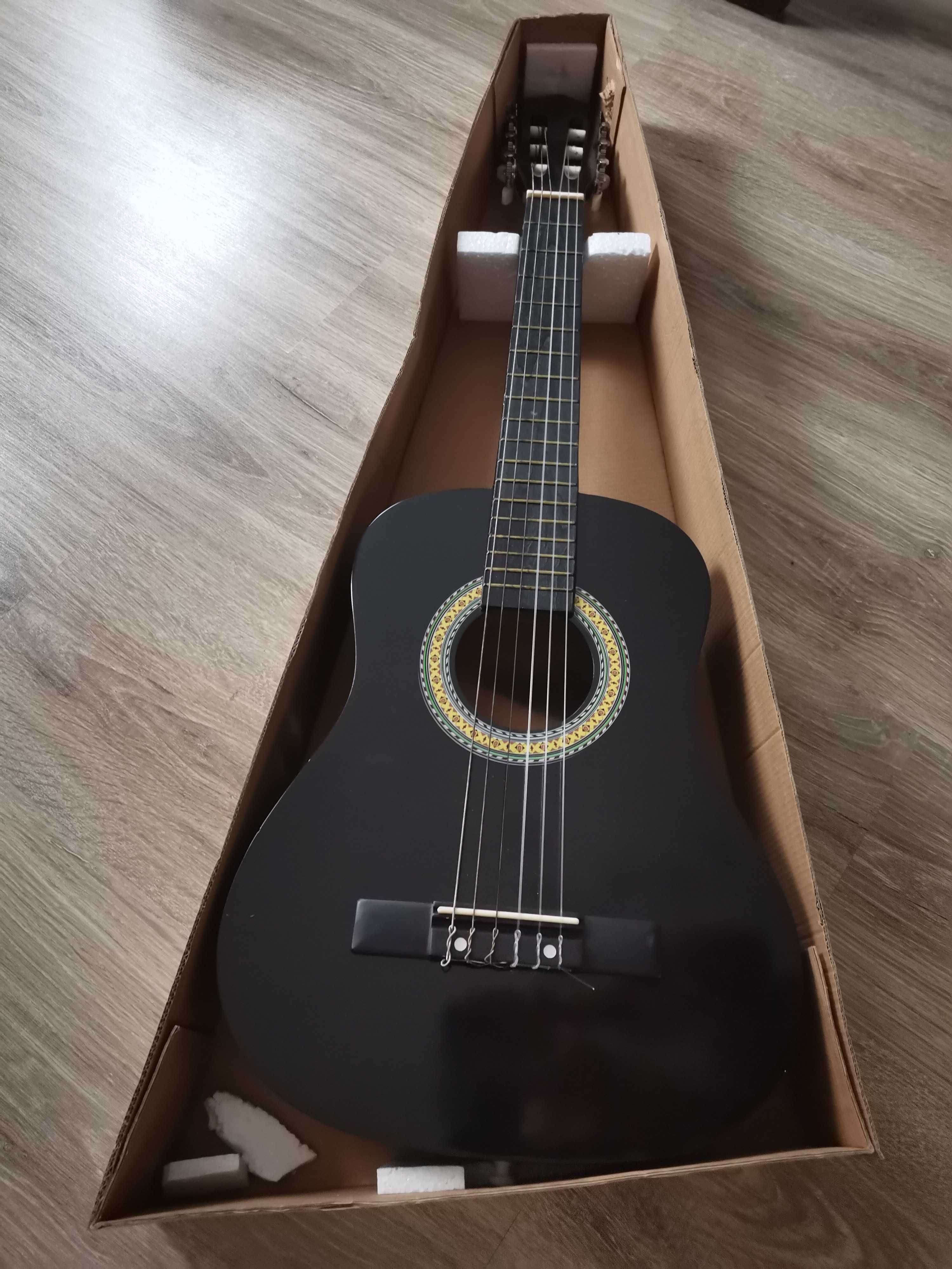 Nowa gitara dla początkujących i dziecięca