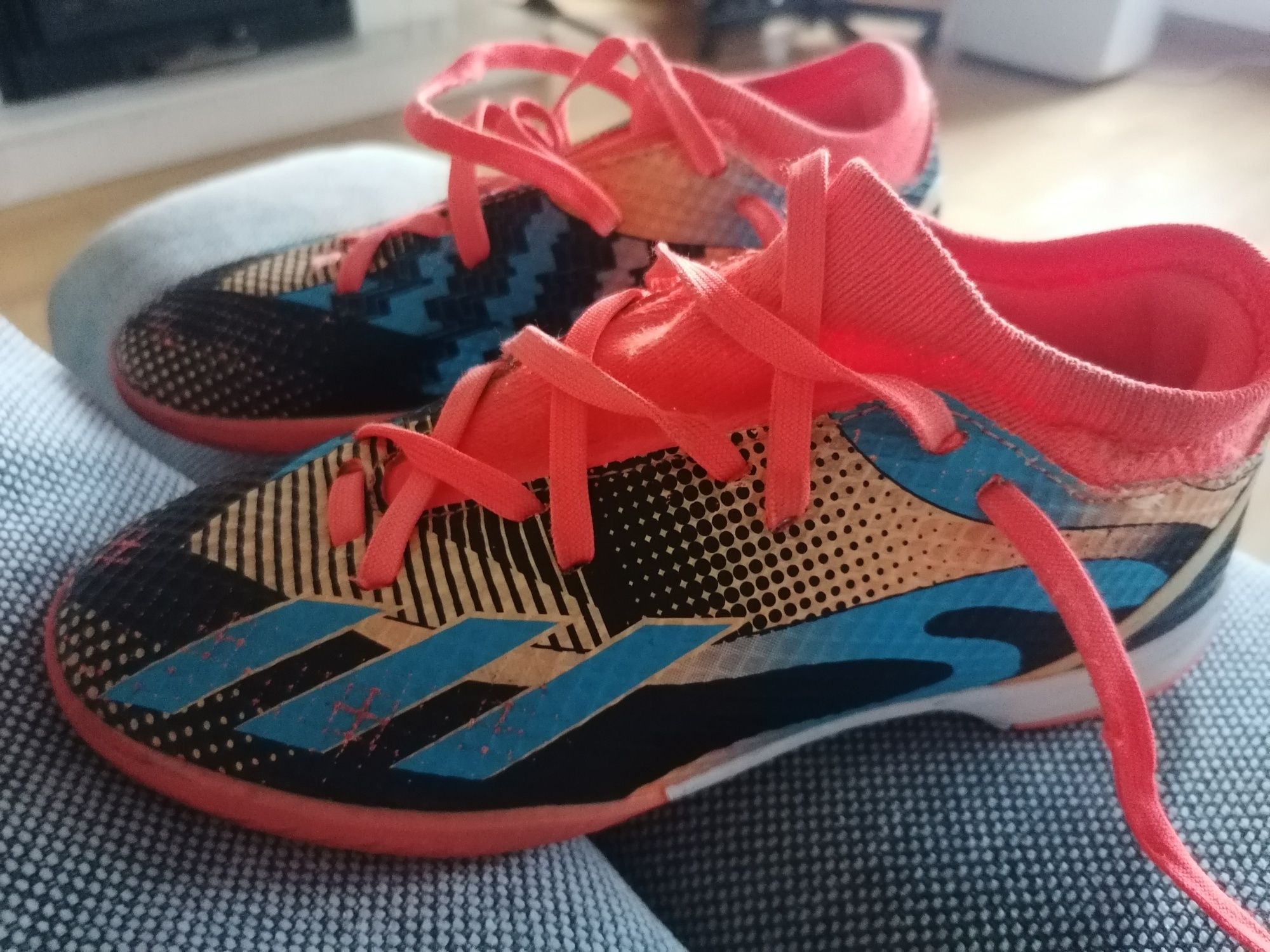 Vendo chuteiras Messi adidas originais