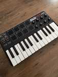 Akai MPK Mini Professional