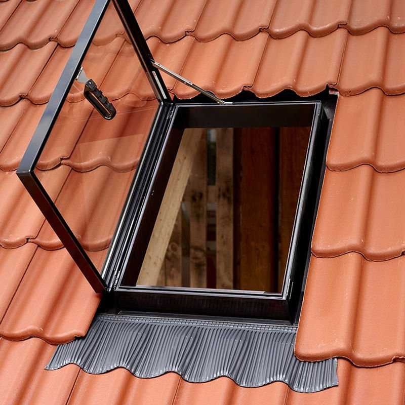 Wyłaz dachowy VELUX VLT 029 45cmx73 cm 1000 z kołnierzem uniwersalnym