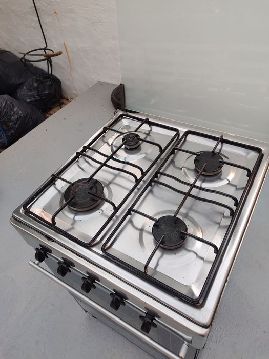 Fogão 4 bocas usado