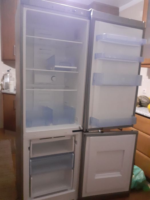 Frigorífico ÓptimaNoaFrost, praticamente novo, UMA ÓTIMA OPORTUNIDADE