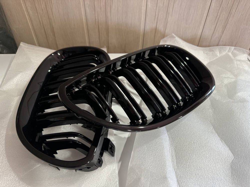 Ноздри Решетка радиатора BMW F25.F15 F10 F30.Е60 E70 Е39 глянц.бмв