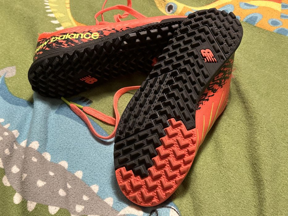 Chuteiras New balance n° 35