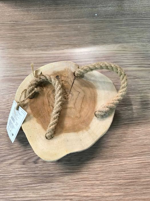 Dekoracyjna lub serwująca taca z naturalnego drewna