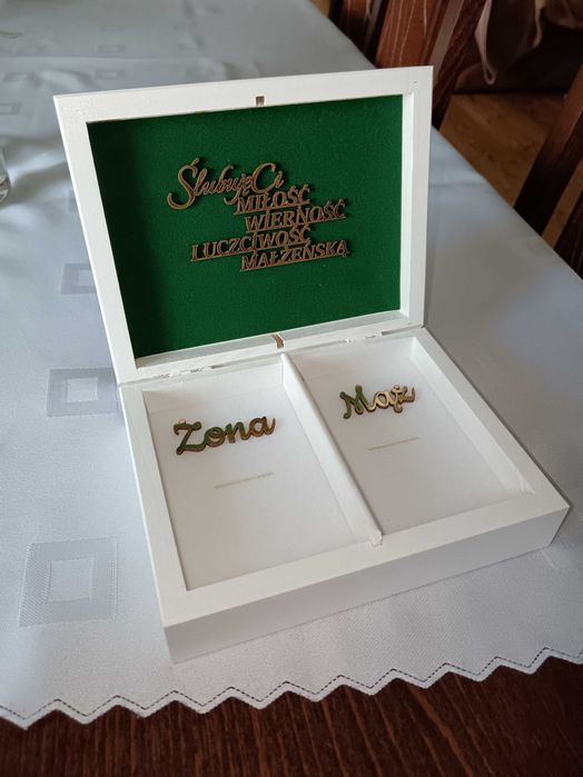 Pudełko na obrączki jak nowe