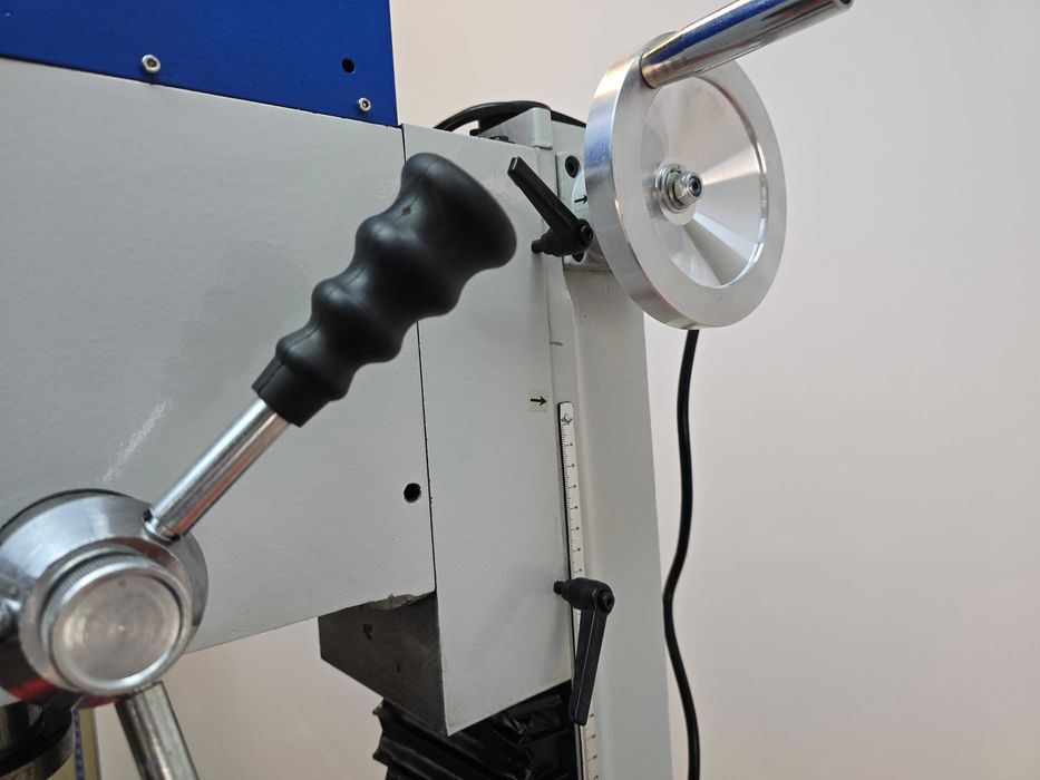 Фрезерно-сверлильный станок DM38VL 840х210 1500вт JpAuto Industrial