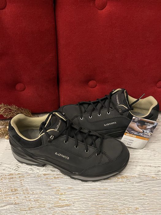 Lowa,оригінал,із натурального нубука,розмір 41 1/2,устілка 27