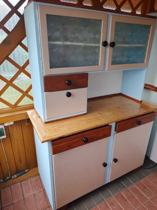 Kredens  babciny, PRL