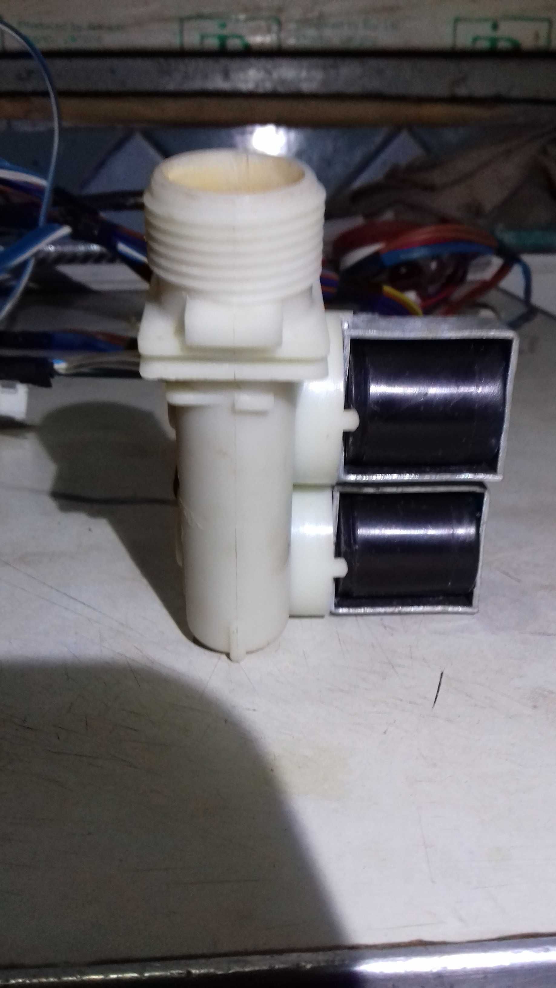 Клапана подачи воды Ariston AVL 109
