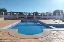 Moradia T4 com Piscina e Terreno