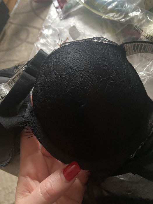 комплект Victoria's Secret : бюстгалтер і трусики зі стразами 80В