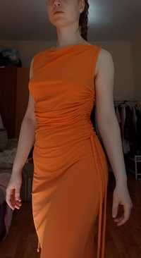 Оранжева універсальна сукня