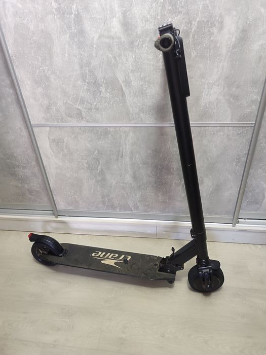 Продам електросамокат