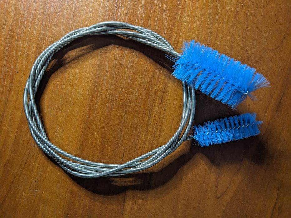 Гибкий ерщик для чистки внешних аквариумных фильтров