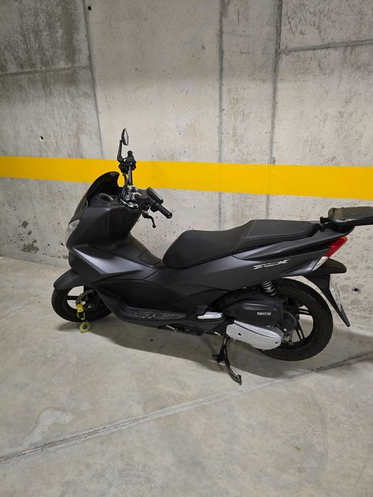 honda pcx 125cc ano 2016 , bem recheada de extras