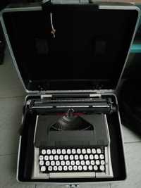 Máquina de escrever MESSA - Capri com mala original