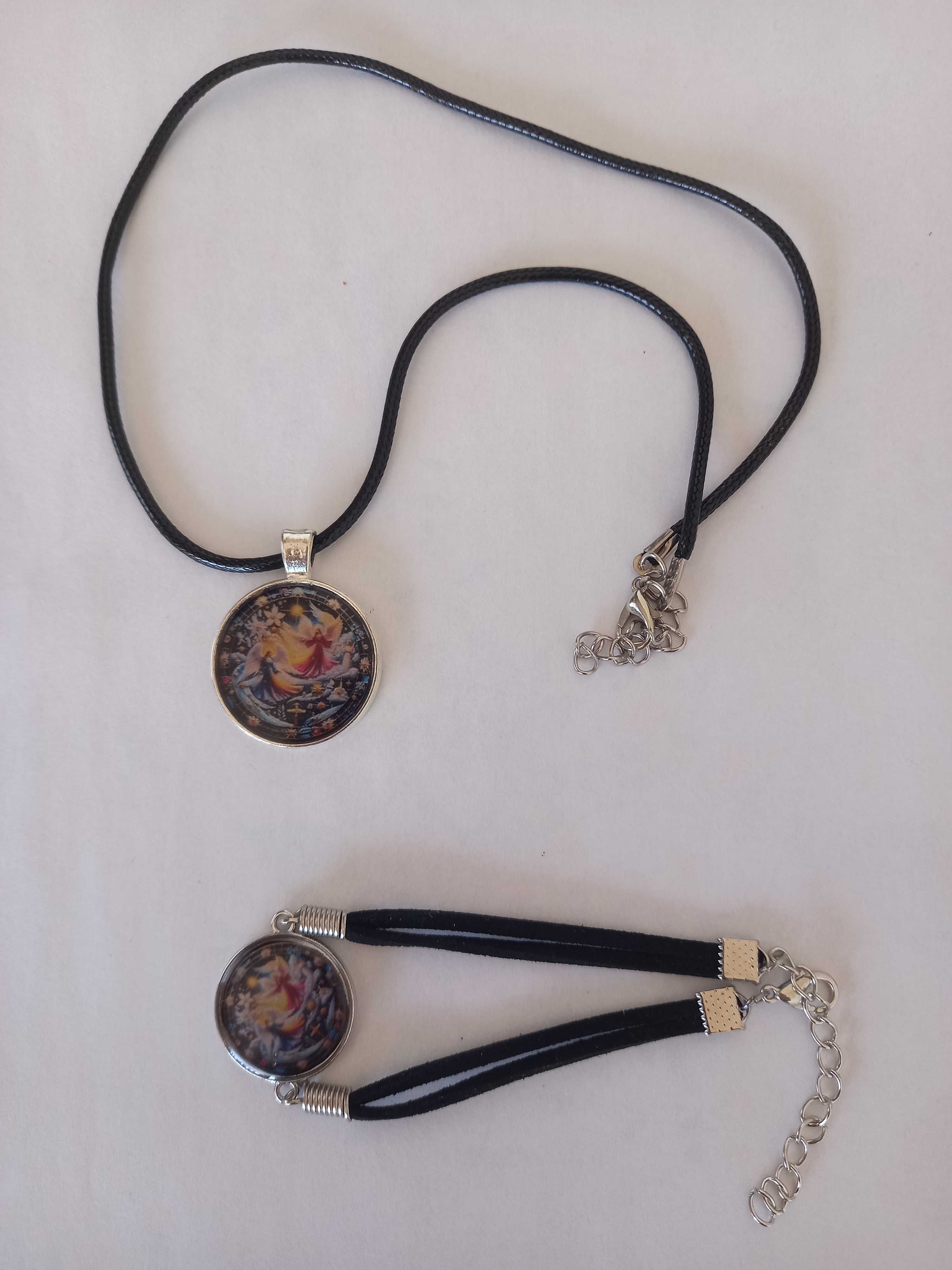 Conjunto de pulseira e colar com 2 anjos