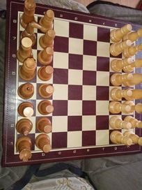 Stare pięknie wykonane szachy