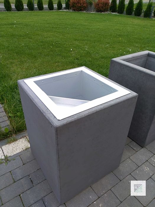 Kosz betonowy 70l z wkładem z popielnicą K70 beton architektoniczny