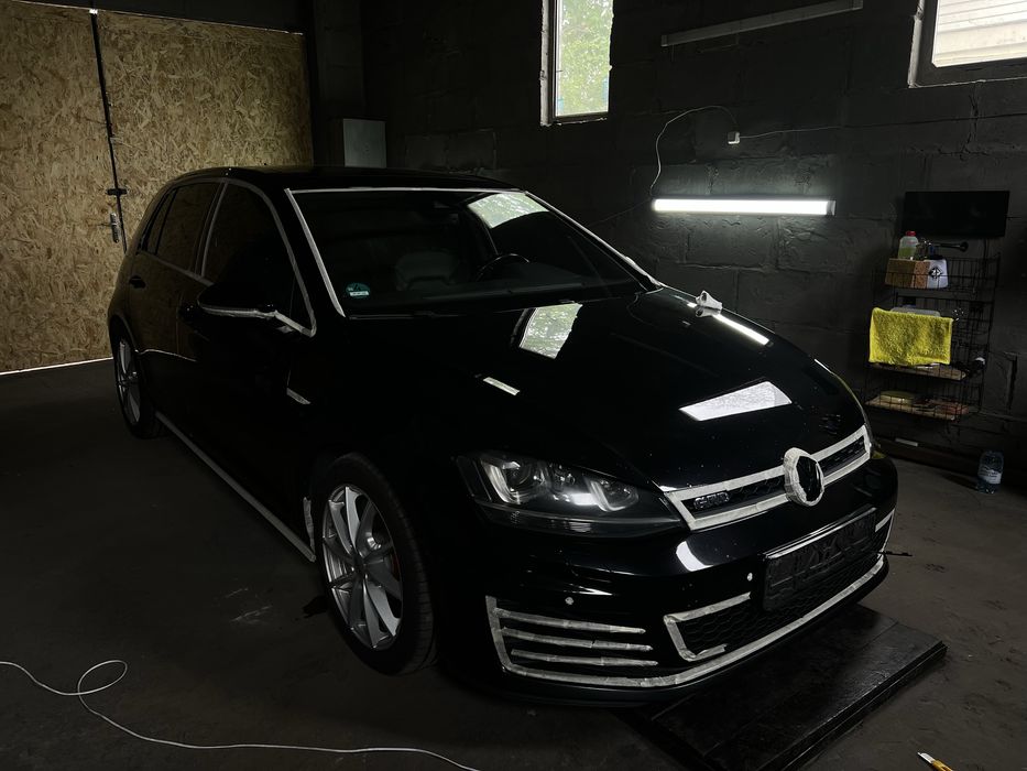 Відновлювальне полірування та хімчистка салону