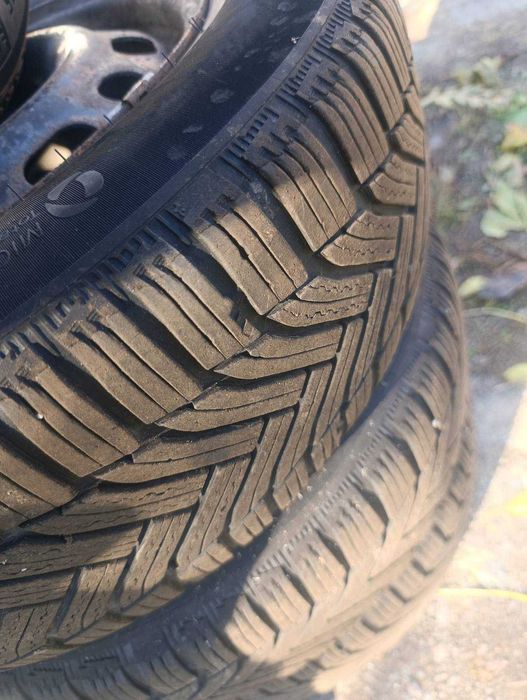 Продам Б/У резину на 15 з дисками 5/114/3