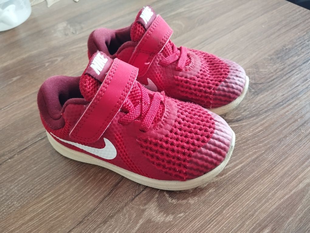 Buty nike 22 buciki czerwone oryginalne