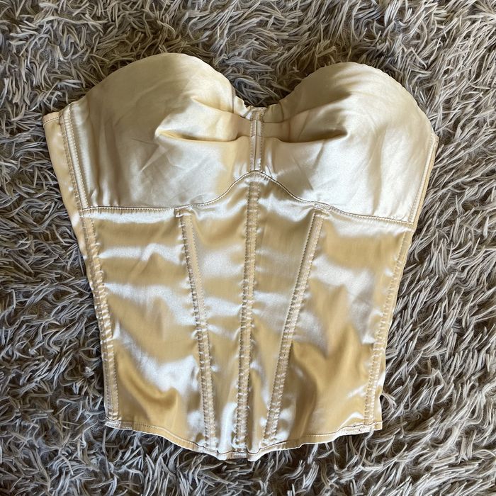 Якісний жіночий корсет золотий