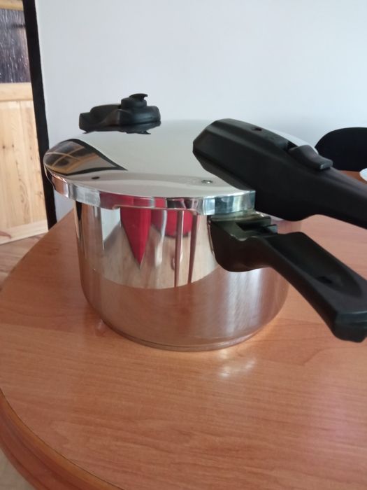 Sprzedam używany Szybkowar 7 l