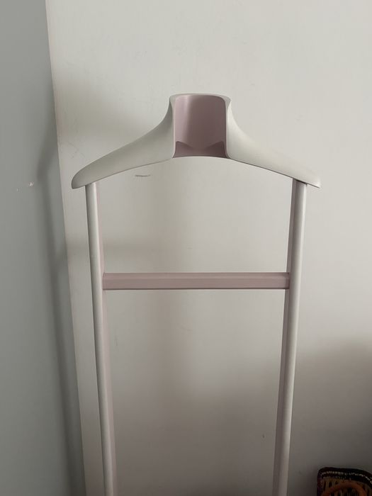Cabide de Quarto Cinzento e Rosa