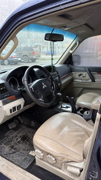 Mitsubishi Pajero Wagon 4