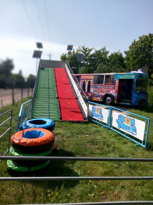 Animator, mobilna sala zabaw w  Autobusie, snowtubing, dmuchańce, wata
