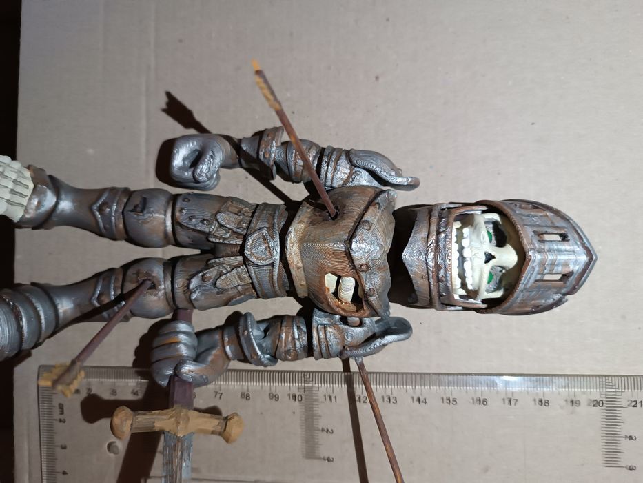 Скелет в обладунках. Лицар