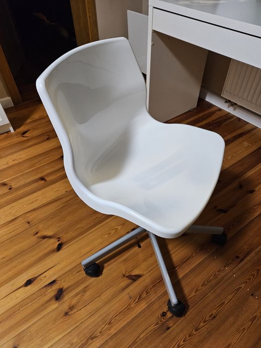 Krzeslo obrotowe IKEA