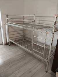 Łóżko piętrowe metalowe