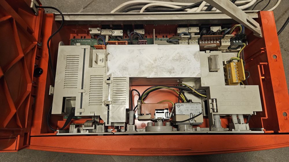 Sterownik główny kotła gazowego Viessman Vitotronic 200