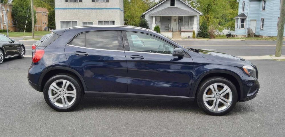 Mercedes-Benz GLA 250 4MATIC      2017