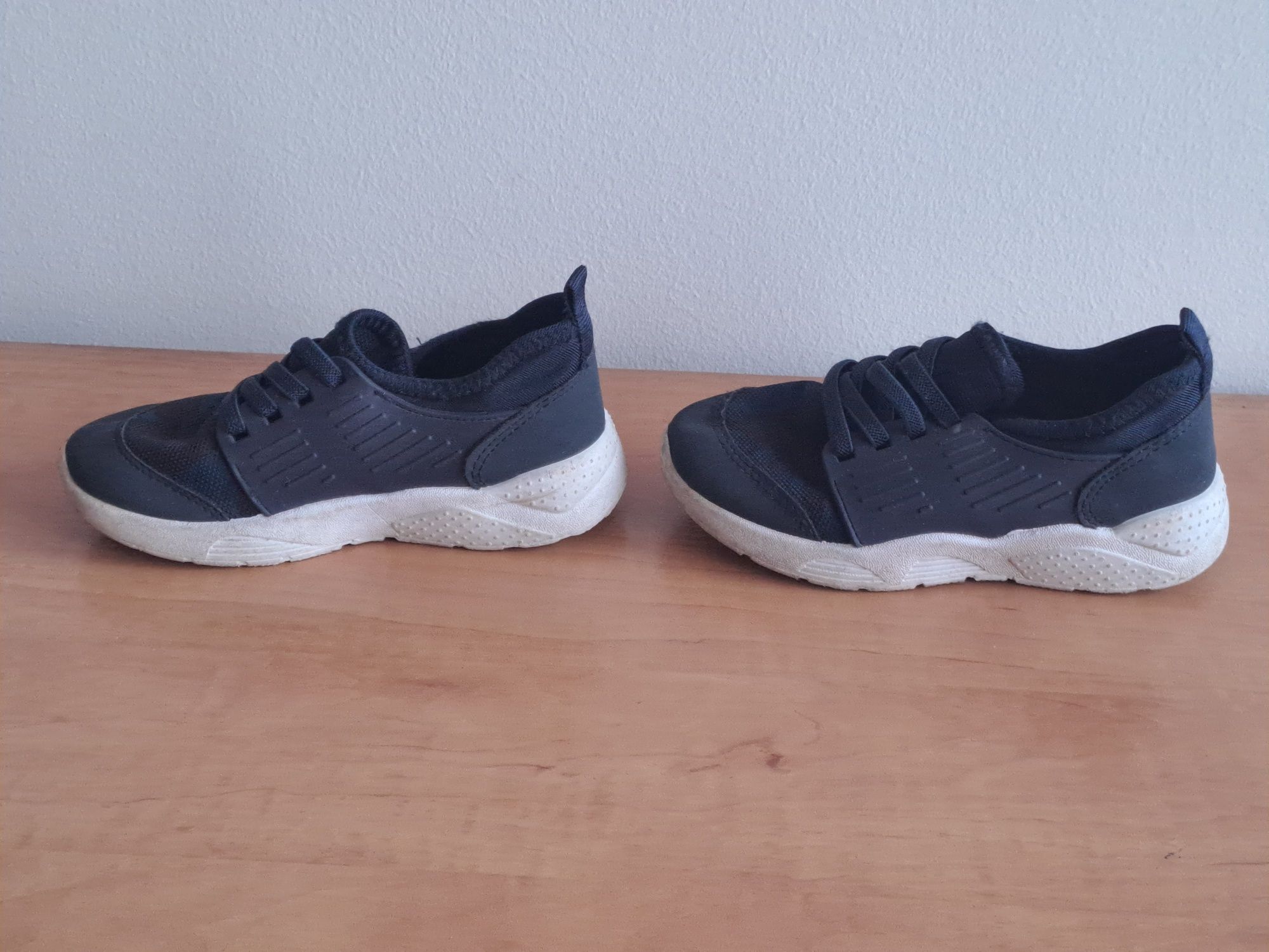 Buty dziecięce sportowe rozmiar 26