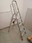 Drabina aluminiowa 4 stopnie po budowie