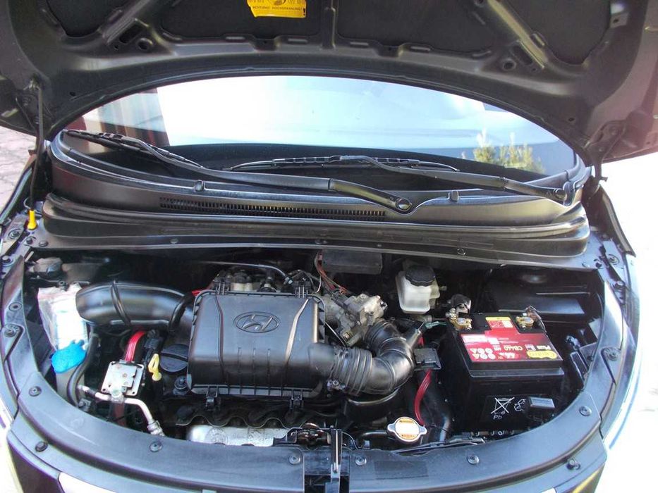 HYUNDAI  i10 1,1 benzyna  2009 r.  5 drzwi KLIMATYZACJA zarejestrowany