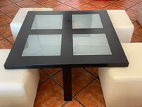 Mesa de centro com asseentos